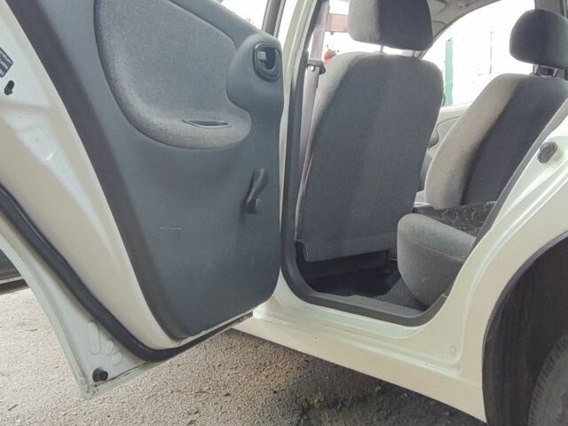 Белый Дэу Сенс, объемом двигателя 1.3 л и пробегом 74 тыс. км за 2500 $, фото 7 на Automoto.ua