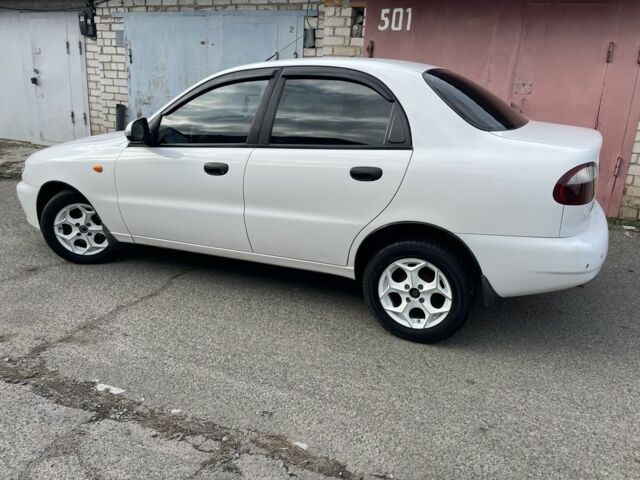 Белый Дэу Сенс, объемом двигателя 1.5 л и пробегом 207 тыс. км за 2950 $, фото 2 на Automoto.ua