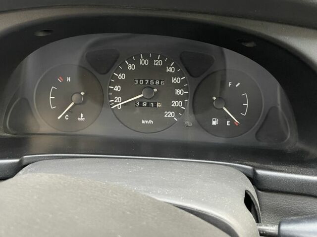 Белый Дэу Сенс, объемом двигателя 1.5 л и пробегом 308 тыс. км за 2315 $, фото 7 на Automoto.ua