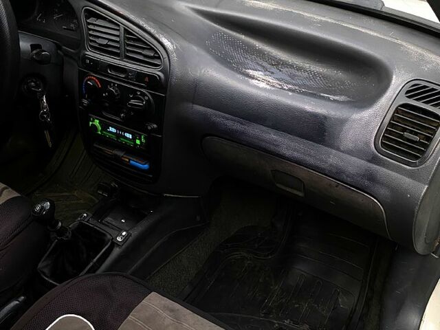 Белый Дэу Сенс, объемом двигателя 1.3 л и пробегом 180 тыс. км за 1200 $, фото 4 на Automoto.ua