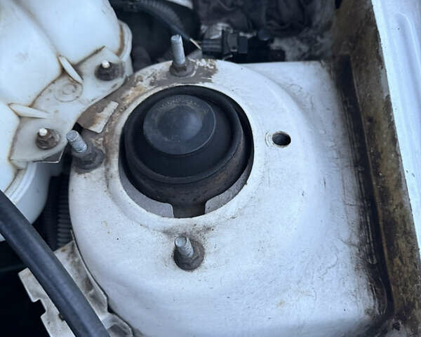 Білий Деу Сенс, об'ємом двигуна 1.3 л та пробігом 144 тис. км за 2000 $, фото 16 на Automoto.ua