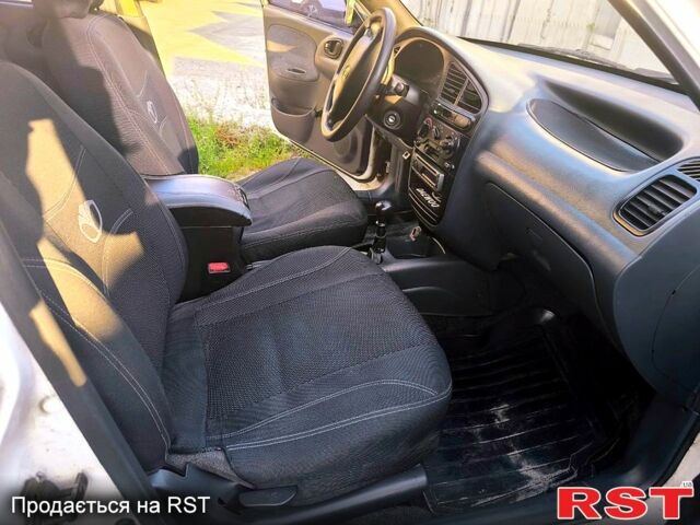 Белый Дэу Сенс, объемом двигателя 1.3 л и пробегом 280 тыс. км за 800 $, фото 3 на Automoto.ua