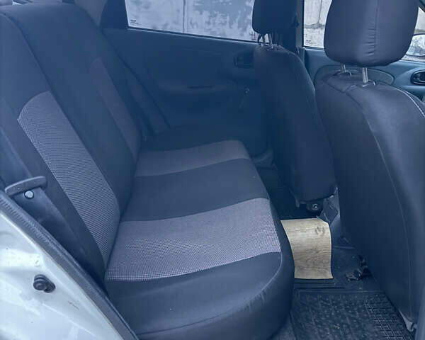 Білий Деу Сенс, об'ємом двигуна 1.3 л та пробігом 144 тис. км за 2000 $, фото 12 на Automoto.ua