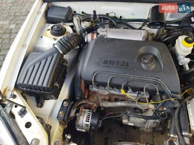Білий Деу Сенс, об'ємом двигуна 1.3 л та пробігом 152 тис. км за 2650 $, фото 7 на Automoto.ua