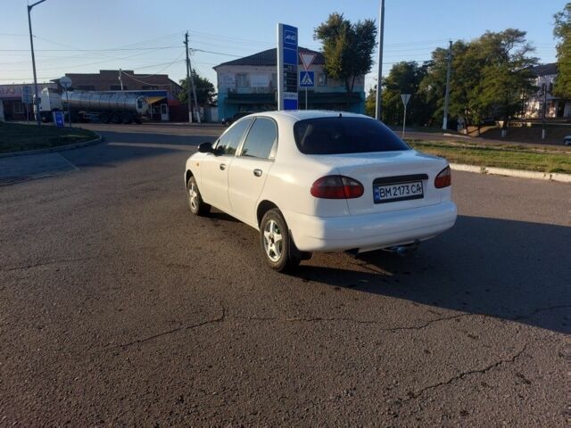 Білий Деу Сенс, об'ємом двигуна 1.6 л та пробігом 10 тис. км за 2000 $, фото 3 на Automoto.ua