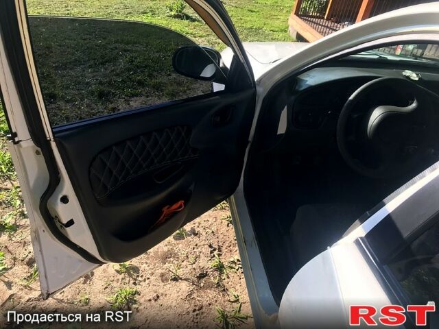 Белый Дэу Сенс, объемом двигателя 1.3 л и пробегом 250 тыс. км за 2000 $, фото 2 на Automoto.ua