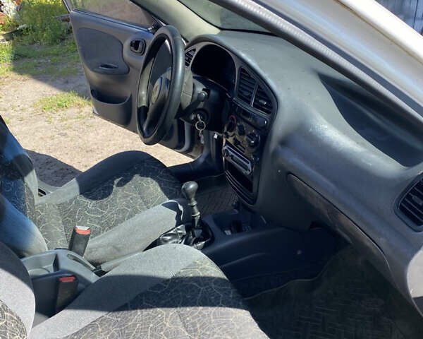 Білий Деу Сенс, об'ємом двигуна 1.3 л та пробігом 285 тис. км за 1100 $, фото 5 на Automoto.ua