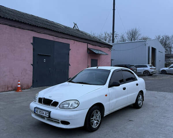 Білий Деу Сенс, об'ємом двигуна 1.3 л та пробігом 144 тис. км за 2000 $, фото 1 на Automoto.ua