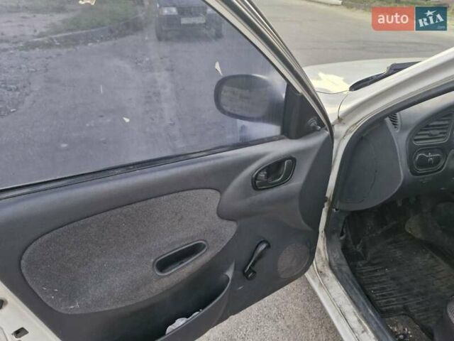 Белый Дэу Сенс, объемом двигателя 1.3 л и пробегом 250 тыс. км за 1300 $, фото 1 на Automoto.ua