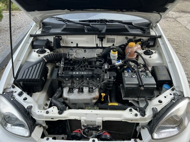 Белый Дэу Сенс, объемом двигателя 1.5 л и пробегом 204 тыс. км за 2450 $, фото 7 на Automoto.ua