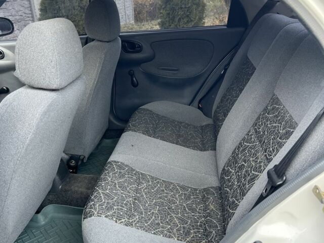 Белый Дэу Сенс, объемом двигателя 1.5 л и пробегом 204 тыс. км за 2450 $, фото 5 на Automoto.ua