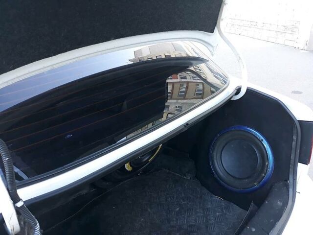 Белый Дэу Сенс, объемом двигателя 1.6 л и пробегом 250 тыс. км за 3500 $, фото 5 на Automoto.ua