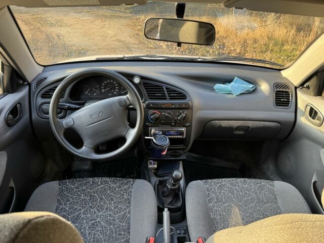 Білий Деу Сенс, об'ємом двигуна 1.6 л та пробігом 152 тис. км за 2000 $, фото 6 на Automoto.ua