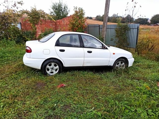 Белый Дэу Сенс, объемом двигателя 1.5 л и пробегом 213 тыс. км за 935 $, фото 1 на Automoto.ua