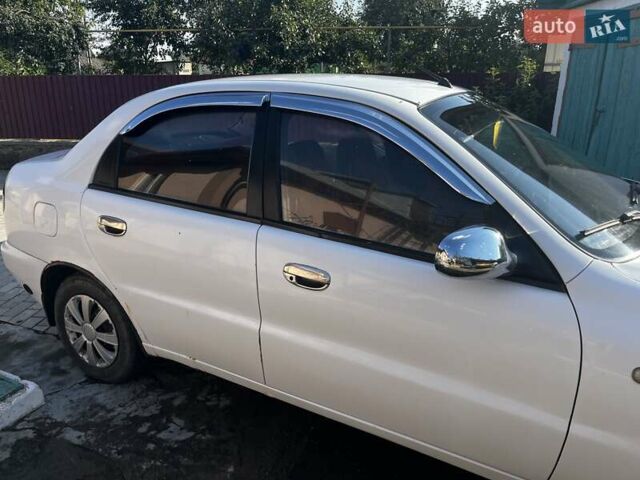 Білий Деу Сенс, об'ємом двигуна 1.3 л та пробігом 206 тис. км за 1500 $, фото 3 на Automoto.ua