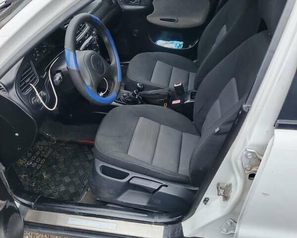 Белый Дэу Сенс, объемом двигателя 1.3 л и пробегом 247 тыс. км за 2300 $, фото 4 на Automoto.ua