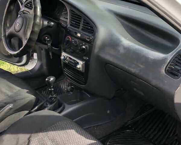Білий Деу Сенс, об'ємом двигуна 1.3 л та пробігом 210 тис. км за 1900 $, фото 4 на Automoto.ua