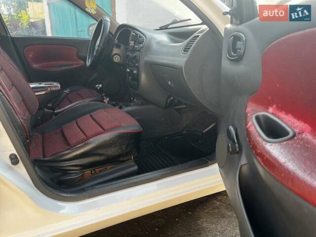 Білий Деу Сенс, об'ємом двигуна 1.3 л та пробігом 206 тис. км за 1500 $, фото 14 на Automoto.ua
