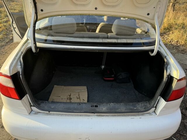 Білий Деу Сенс, об'ємом двигуна 1.6 л та пробігом 152 тис. км за 2000 $, фото 9 на Automoto.ua