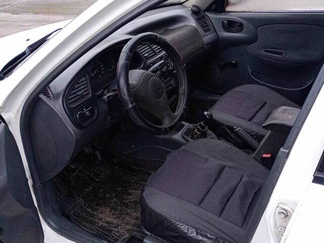 Белый Дэу Сенс, объемом двигателя 1.3 л и пробегом 200 тыс. км за 1700 $, фото 4 на Automoto.ua