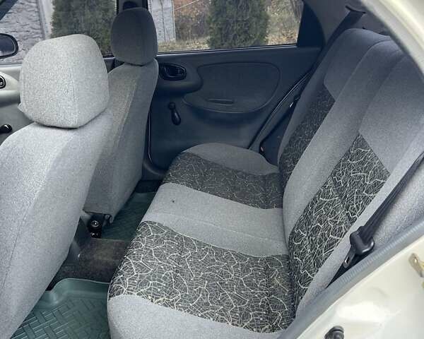 Белый Дэу Сенс, объемом двигателя 1.5 л и пробегом 204 тыс. км за 2450 $, фото 4 на Automoto.ua