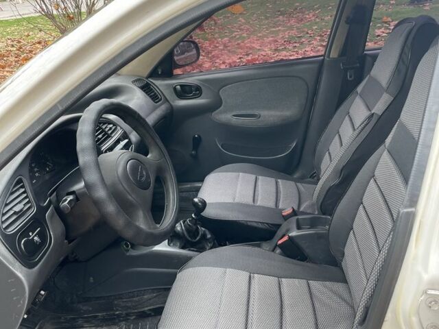 Белый Дэу Сенс, объемом двигателя 1.3 л и пробегом 150 тыс. км за 2000 $, фото 7 на Automoto.ua