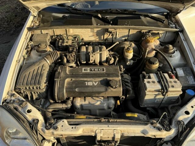 Білий Деу Сенс, об'ємом двигуна 1.6 л та пробігом 152 тис. км за 2000 $, фото 10 на Automoto.ua