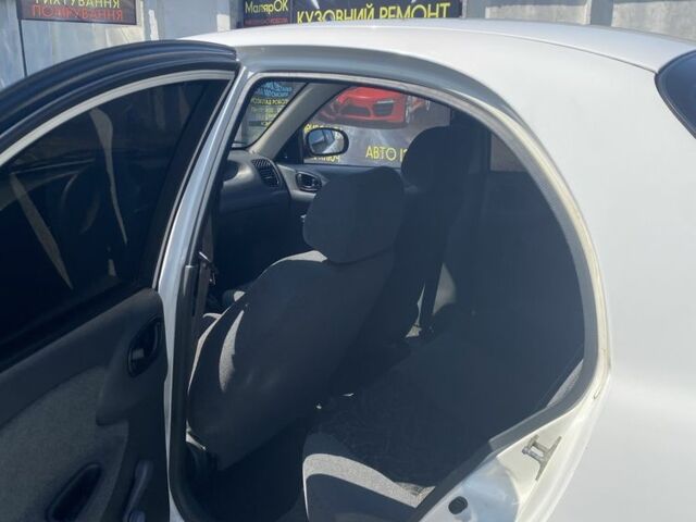 Белый Дэу Сенс, объемом двигателя 1.5 л и пробегом 294 тыс. км за 2000 $, фото 5 на Automoto.ua