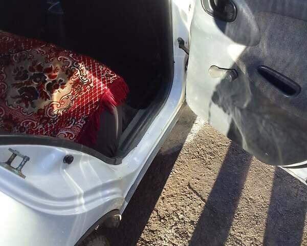 Білий Деу Сенс, об'ємом двигуна 1.3 л та пробігом 190 тис. км за 1500 $, фото 4 на Automoto.ua