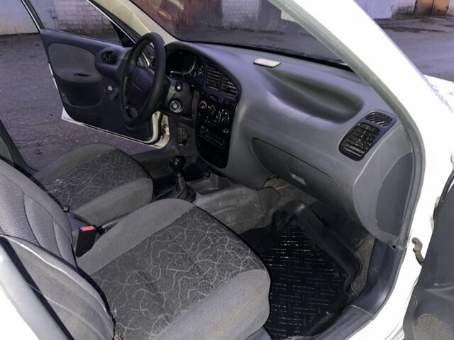 Белый Дэу Сенс, объемом двигателя 1.4 л и пробегом 269 тыс. км за 2000 $, фото 7 на Automoto.ua