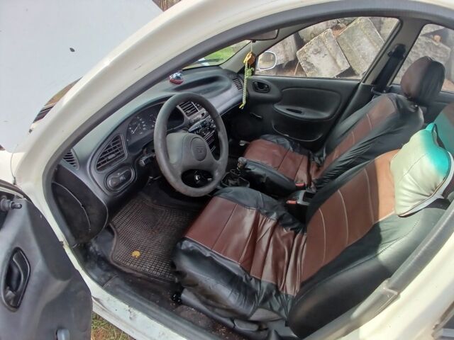 Білий Деу Сенс, об'ємом двигуна 1.4 л та пробігом 240 тис. км за 1350 $, фото 9 на Automoto.ua