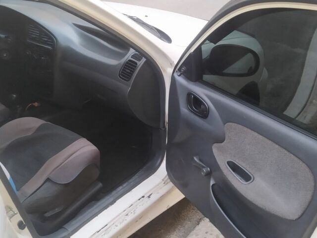 Белый Дэу Сенс, объемом двигателя 1.4 л и пробегом 220 тыс. км за 1500 $, фото 5 на Automoto.ua