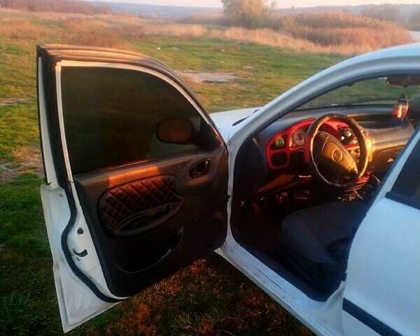 Білий Деу Сенс, об'ємом двигуна 1.3 л та пробігом 190 тис. км за 2200 $, фото 2 на Automoto.ua