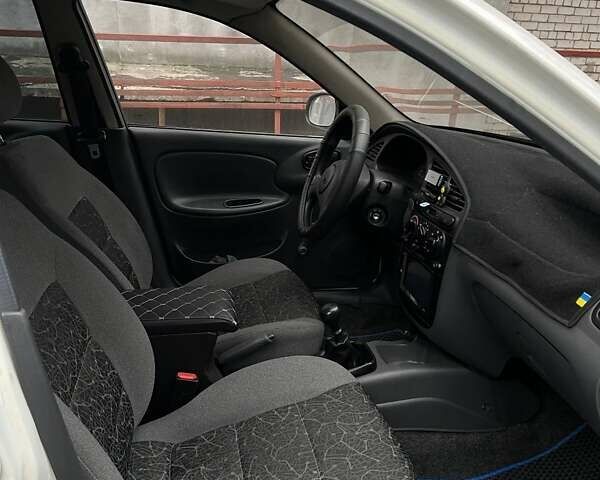 Белый Дэу Сенс, объемом двигателя 1.4 л и пробегом 79 тыс. км за 1599 $, фото 7 на Automoto.ua