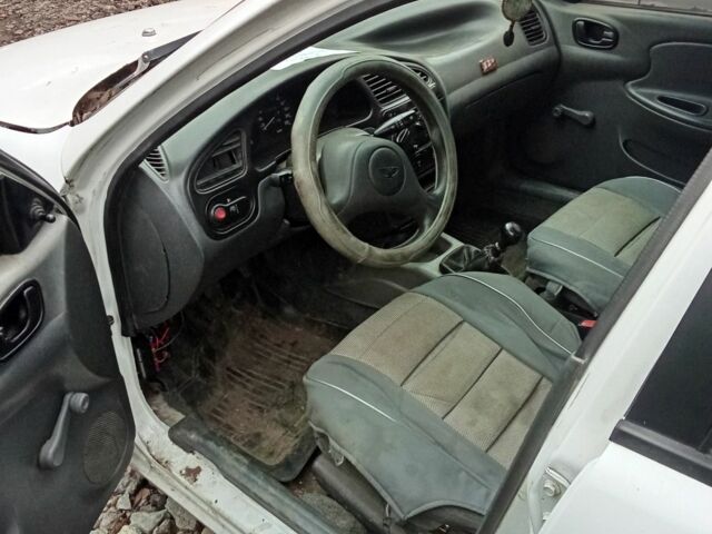 Белый Дэу Сенс, объемом двигателя 1.5 л и пробегом 350 тыс. км за 1200 $, фото 6 на Automoto.ua