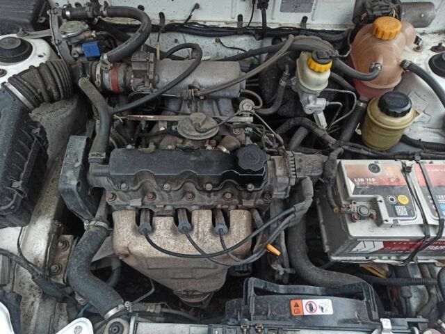 Білий Деу Сенс, об'ємом двигуна 1.5 л та пробігом 304 тис. км за 2000 $, фото 8 на Automoto.ua