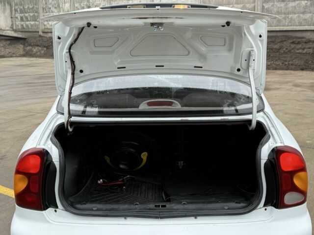 Белый Дэу Сенс, объемом двигателя 1.5 л и пробегом 220 тыс. км за 2400 $, фото 9 на Automoto.ua