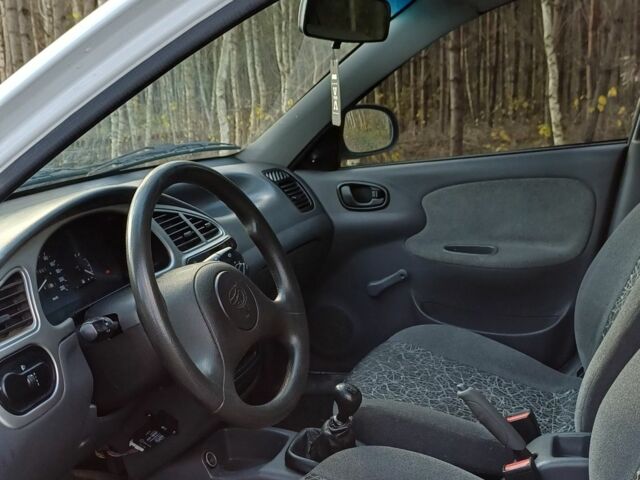 Білий Деу Сенс, об'ємом двигуна 1.3 л та пробігом 250 тис. км за 1700 $, фото 9 на Automoto.ua