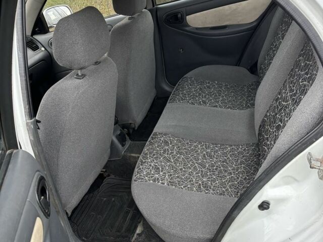 Білий Деу Сенс, об'ємом двигуна 1.3 л та пробігом 213 тис. км за 1250 $, фото 7 на Automoto.ua