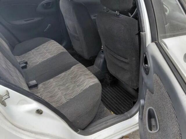 Белый Дэу Сенс, объемом двигателя 1.3 л и пробегом 200 тыс. км за 1074 $, фото 6 на Automoto.ua