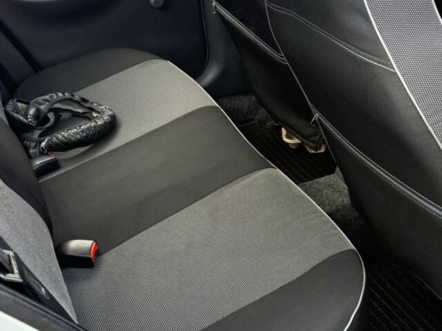 Белый Дэу Сенс, объемом двигателя 1.3 л и пробегом 70 тыс. км за 2550 $, фото 6 на Automoto.ua