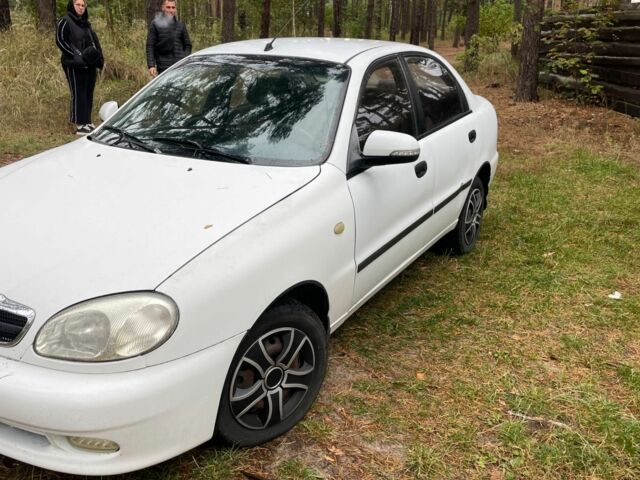 Белый Дэу Сенс, объемом двигателя 1.4 л и пробегом 130 тыс. км за 3200 $, фото 1 на Automoto.ua