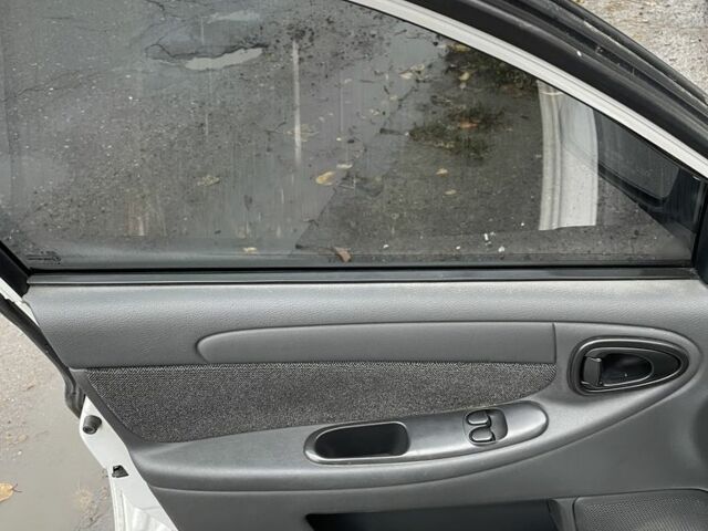 Белый Дэу Сенс, объемом двигателя 1.4 л и пробегом 182 тыс. км за 4600 $, фото 18 на Automoto.ua