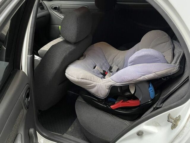 Белый Дэу Сенс, объемом двигателя 1.4 л и пробегом 182 тыс. км за 4600 $, фото 10 на Automoto.ua