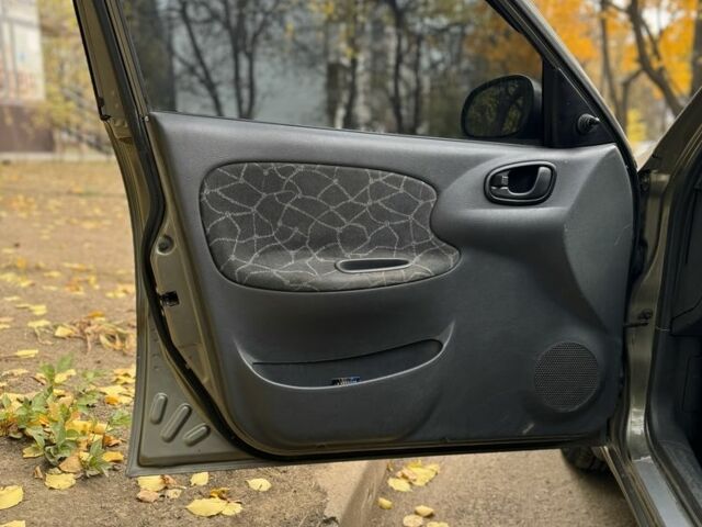 Деу Сенс 2003 у Запоріжжя на Automoto.ua Бежевий Деу Сенс, об'ємом двигуна 1.5 л та пробігом 214 тис. км за 2650 $, фото 9 на Automoto.ua