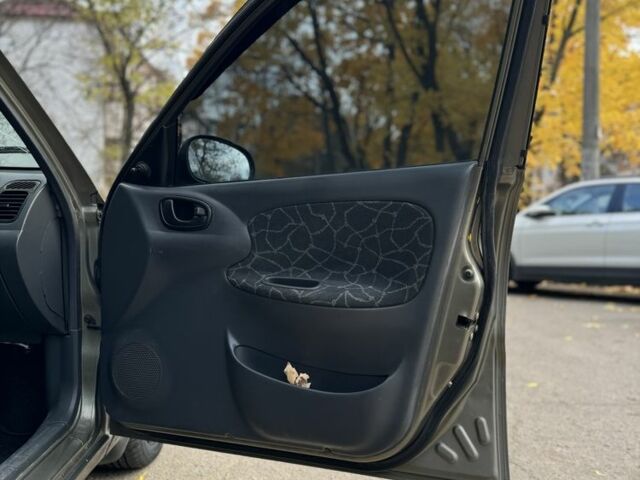 Деу Сенс 2003 у Запоріжжя на Automoto.ua Бежевий Деу Сенс, об'ємом двигуна 1.5 л та пробігом 214 тис. км за 2650 $, фото 6 на Automoto.ua