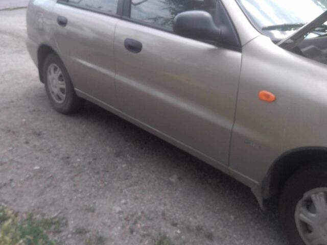 Бежевий Деу Сенс, об'ємом двигуна 1.5 л та пробігом 250 тис. км за 2800 $, фото 4 на Automoto.ua