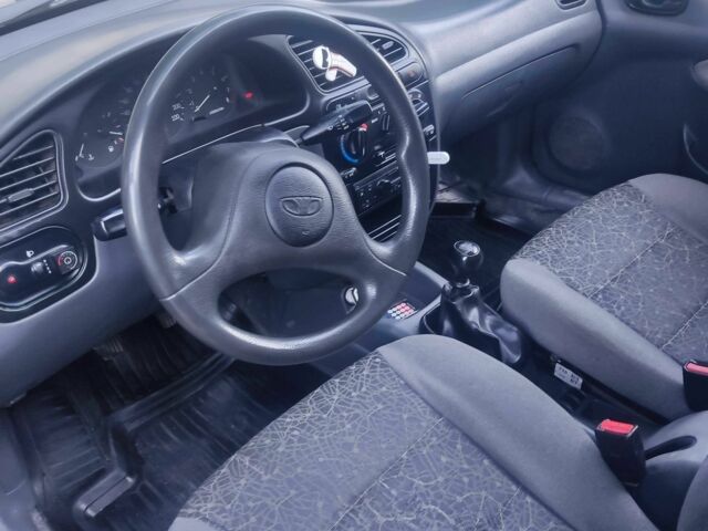 Бежевий Деу Сенс, об'ємом двигуна 1.5 л та пробігом 250 тис. км за 2800 $, фото 6 на Automoto.ua