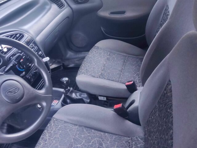 Бежевий Деу Сенс, об'ємом двигуна 1.5 л та пробігом 250 тис. км за 2800 $, фото 7 на Automoto.ua