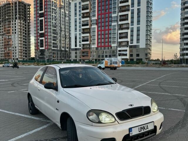 Бежевый Дэу Сенс, объемом двигателя 1.6 л и пробегом 325 тыс. км за 2100 $, фото 4 на Automoto.ua